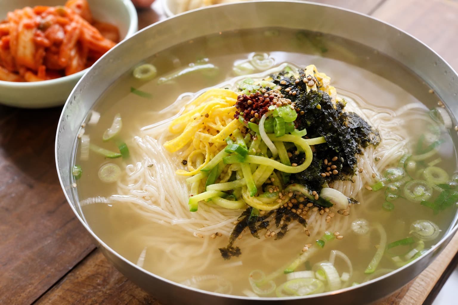 Anchovy-broth banquet noodles